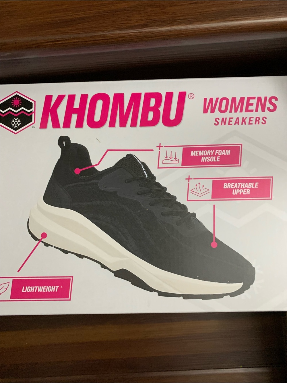 New Khombu Women's Black and White Platform Sneakers. Size 8.5